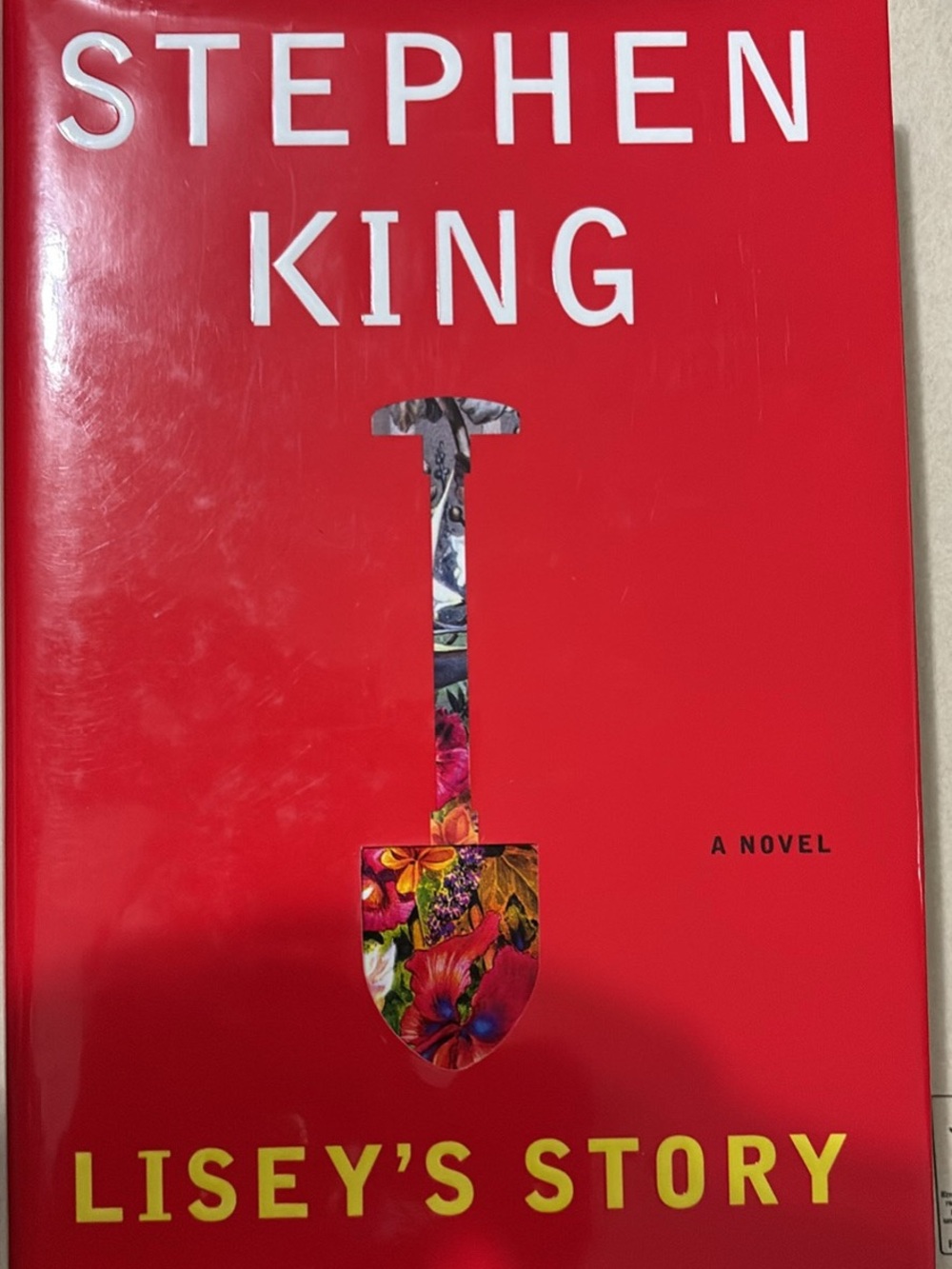 Lisey's Story Hardcover Novel - Red